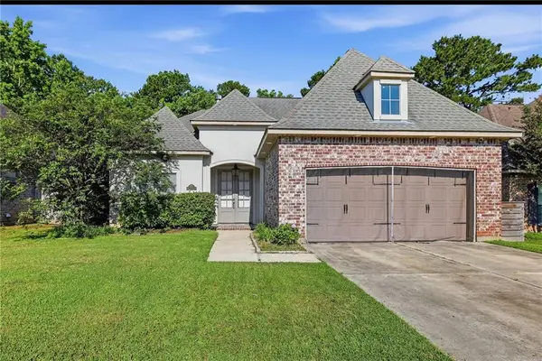 633 N Brown Thrasher Loop, Madisonville, LA 70447