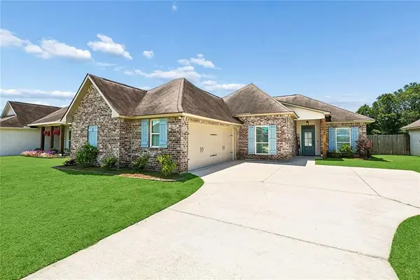 31357 Sweetwater Ridge Drive, Walker, LA 70785