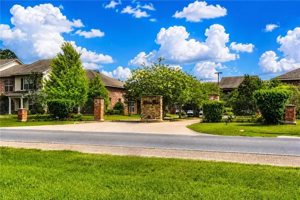 3202 Military Highway #E, Pineville, LA 71360