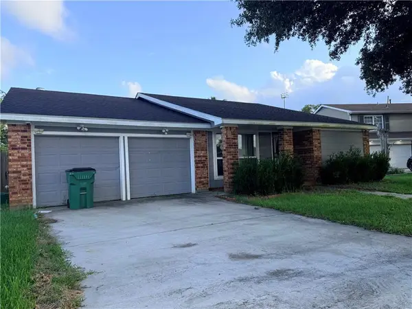 4049 S Chipwood Drive, Harvey, LA 70058