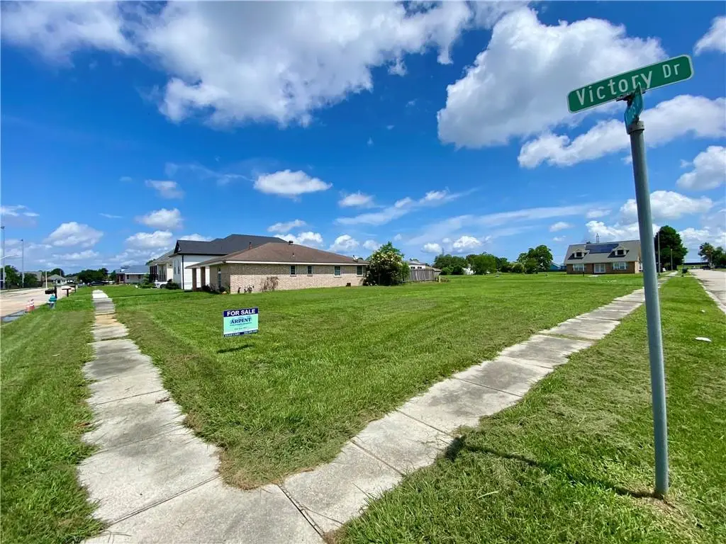 8553 Victory Drive, Chalmette, LA 70043 - #1