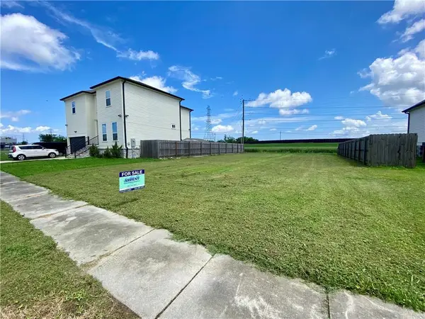 8309 Hermitage Drive, Chalmette, LA 70043