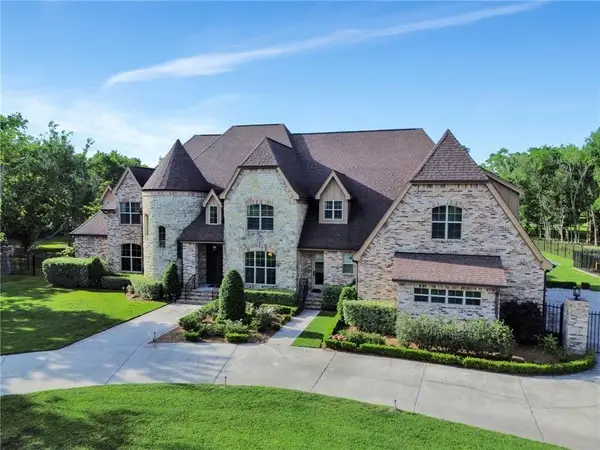 11 Arbor Circle, New Orleans, LA 70131