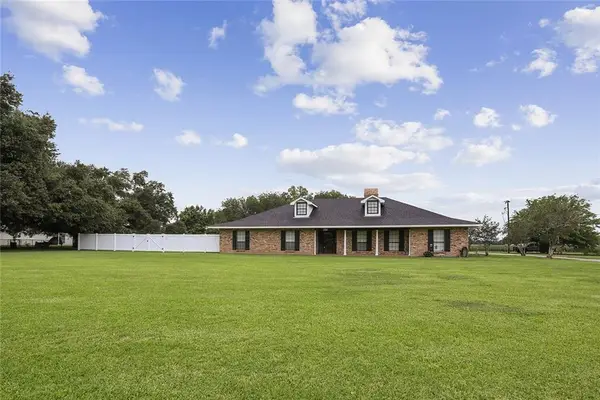 105 Highway 1000 Highway, Belle Rose, LA 70341
