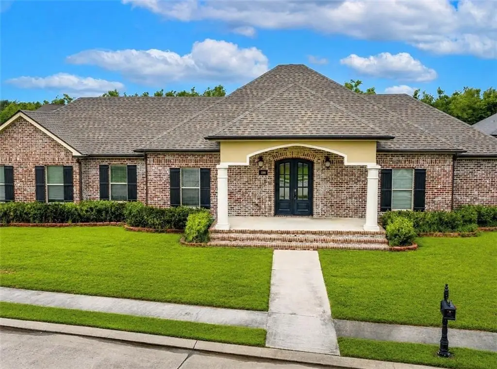 236 Mandalay Boulevard, Houma, LA 70360 - #1
