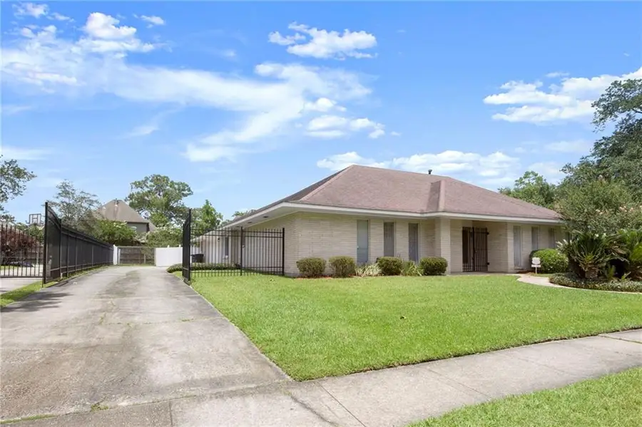 16025 Antietam Avenue, Baton Rouge, LA 70817 - #2