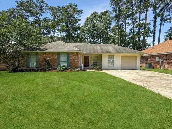 2154 Biron Street, Mandeville, LA 70448