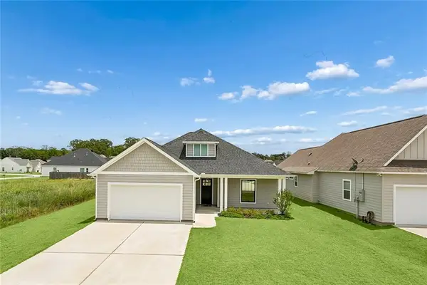 1305 Abita River Drive, Covington, LA 70433
