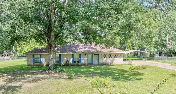 266 Oakwood Lane, Pineville, LA 71360