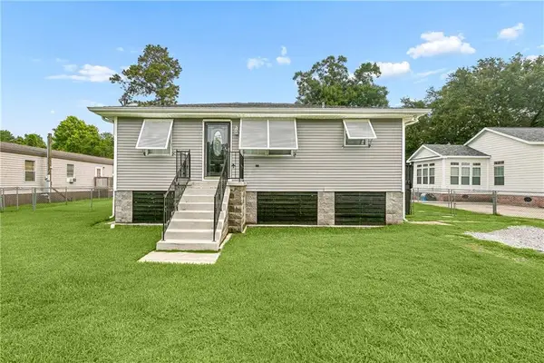 2920 Farmsite Road, Violet, LA 70092