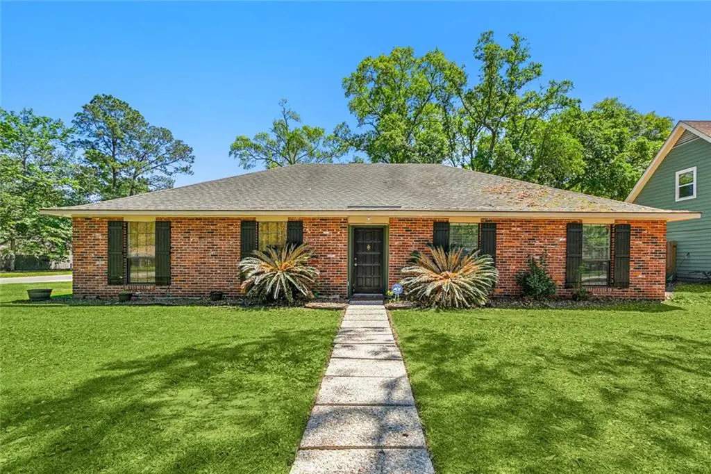 290 W Essex Drive, Slidell, LA 70461 - #1