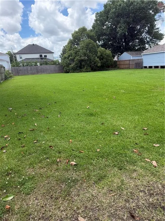 526 Papworth Avenue, Metairie, LA 70005