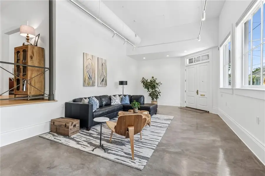 5901 Laurel Street, New Orleans, LA 70115 - #3