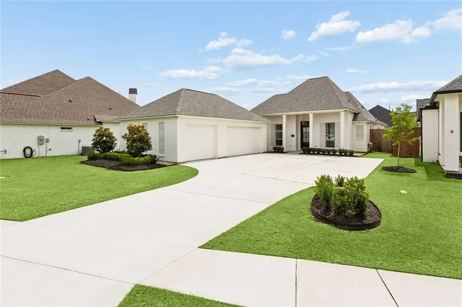 17342 Bull Rush Avenue, Prairieville, LA 70769 - #2