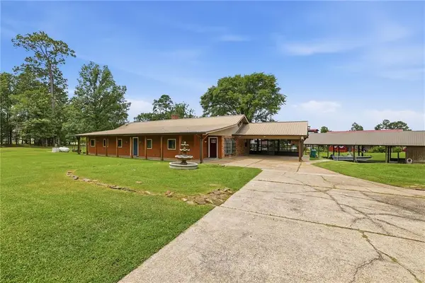 32557 Ponchartrain Drive, Springfield, LA 70462