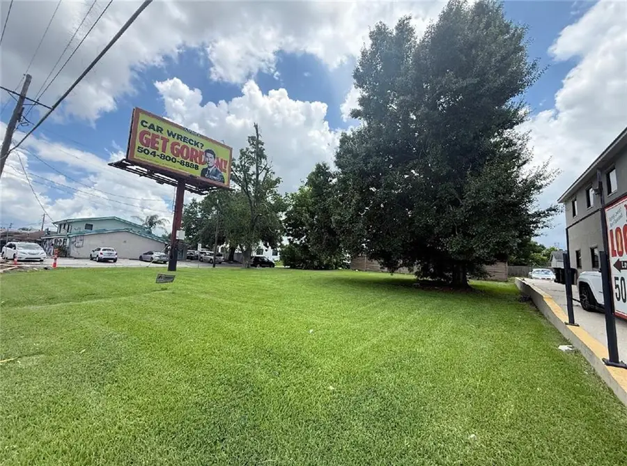 904 W Judge Perez Drive, Chalmette, LA 70043 - #3