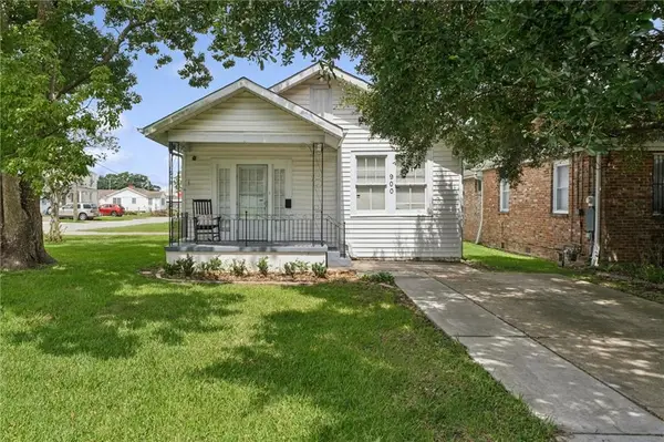 900 Ridgelake Drive, Metairie, LA 70001