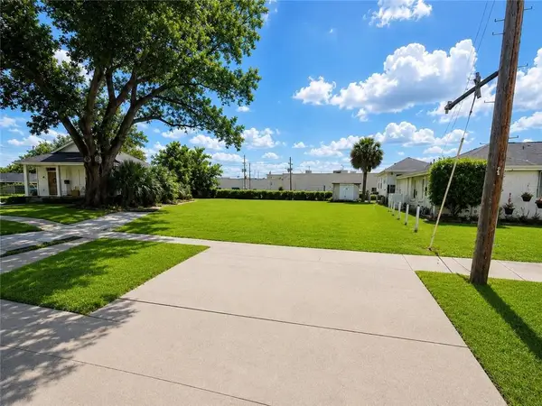 83 Willow Drive, Gretna, LA 70053