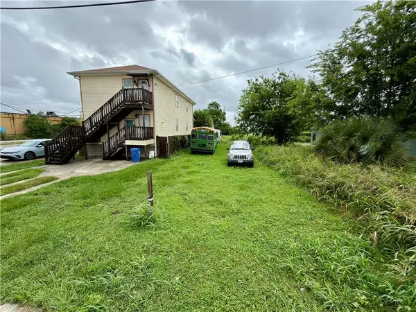 2633 Desire Street, New Orleans, LA 70117