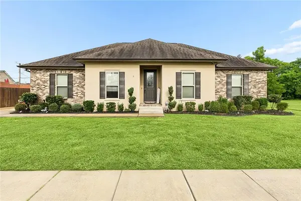 3001 Veronica Drive, Chalmette, LA 70043