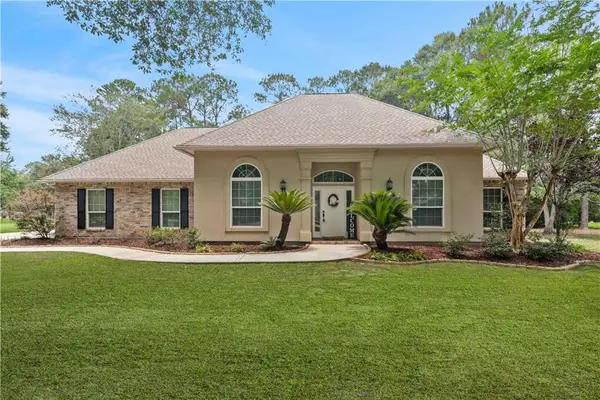 61489 Queen Anne Drive, Lacombe, LA 70445