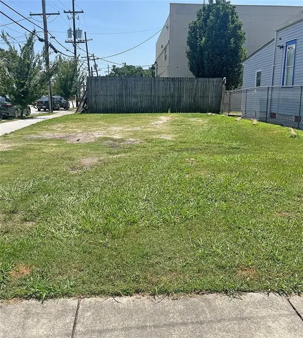 2600 Palmyra Street, New Orleans, LA 70119