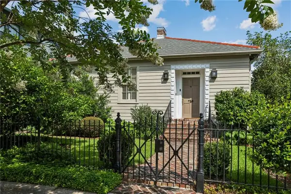 738 Pine Street, New Orleans, LA 70118