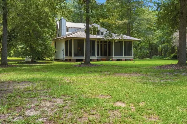 21046 Smith Road, Covington, LA 70435