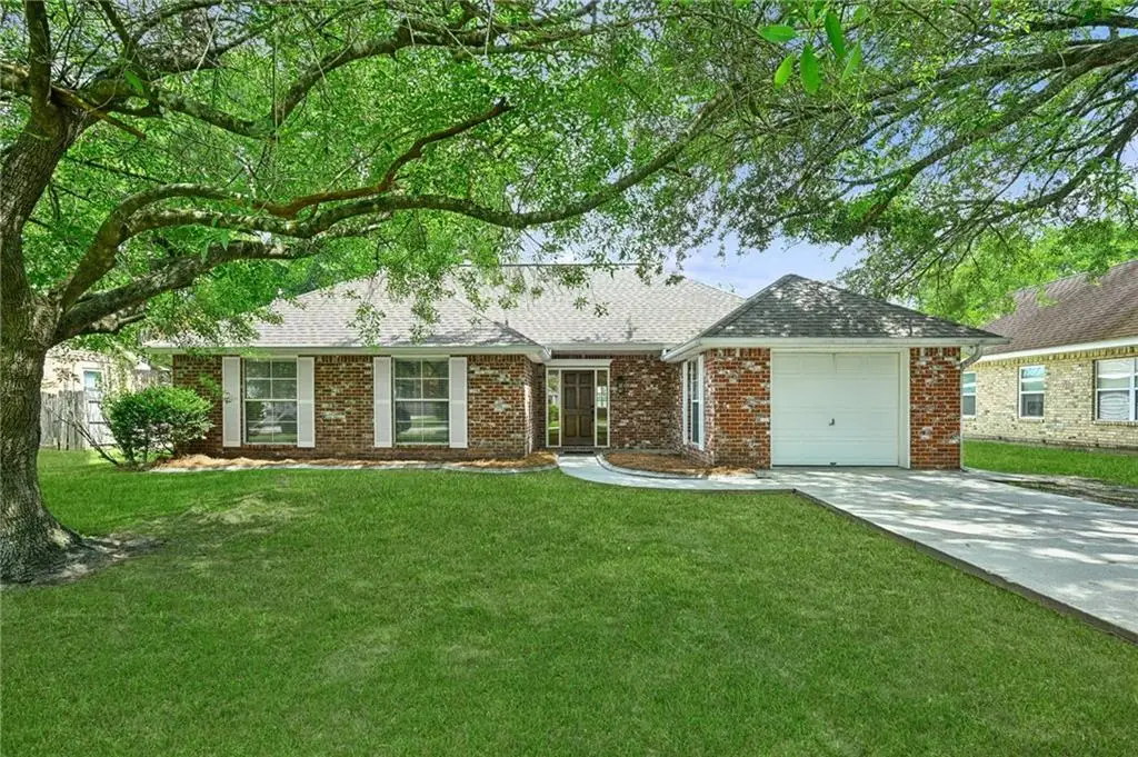 202 Yvonne Avenue, Abita Springs, LA 70420 - #1