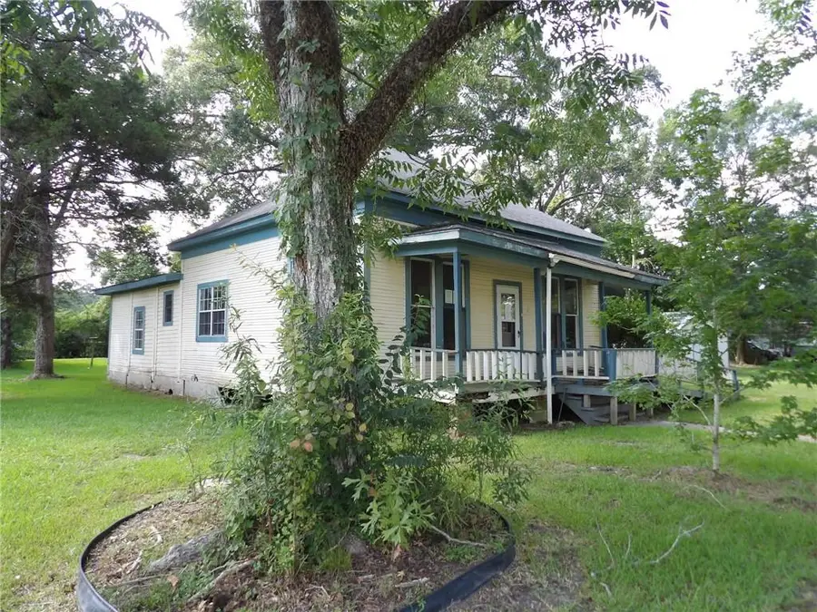 502 Pine Street, Elizabeth, LA 70638 - #2
