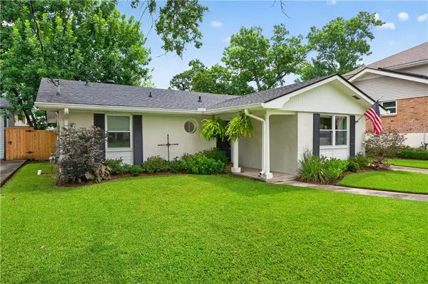 9425 Roslyn Drive, River Ridge, LA 70123