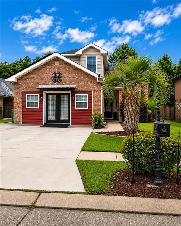 2008 Southern Oaks Drive, Harvey, LA 70058