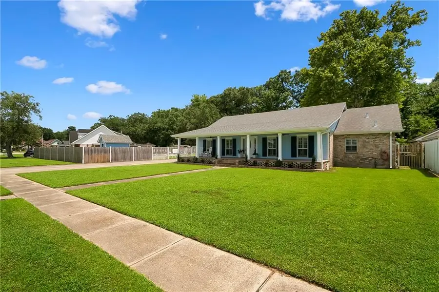 9 South Lake Court, Violet, LA 70092 - #3