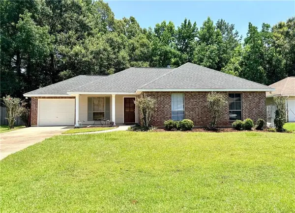 2335 Rue Toulander Street, Mandeville, LA 70448