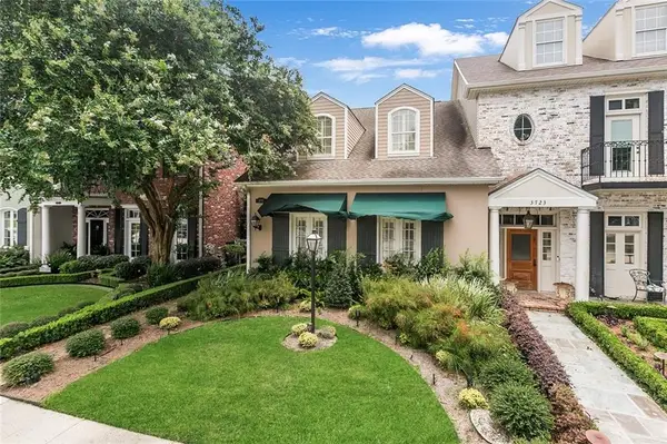 3725 N Hullen Street, Metairie, LA 70002