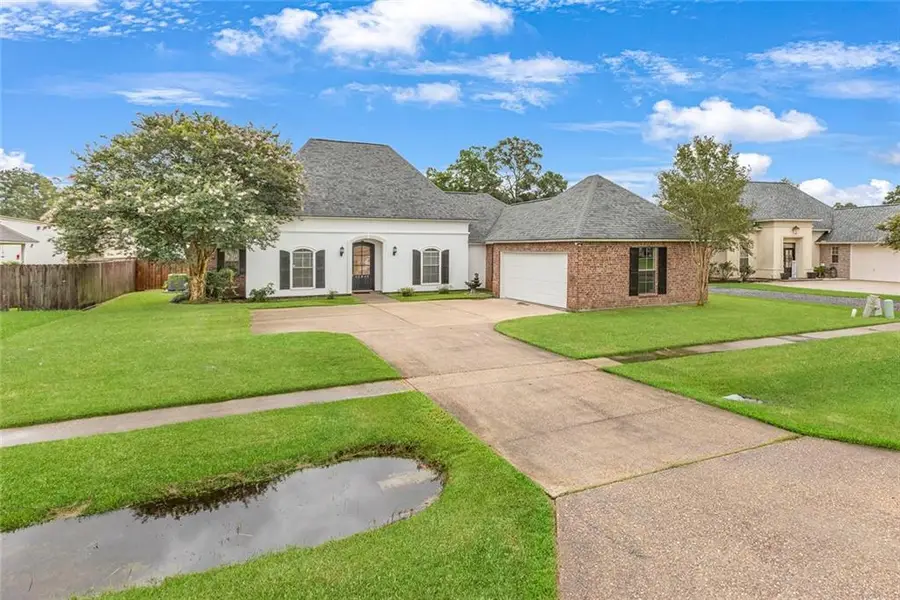 32840 Fox Run Drive, Walker, LA 70785 - #2