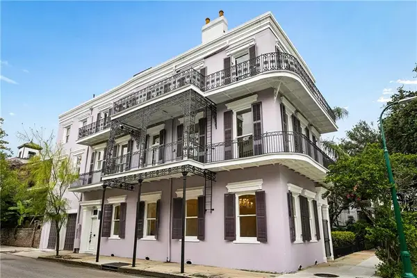 1002 Esplanade Avenue #202, New Orleans, LA 70119