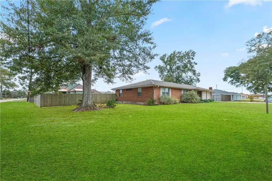 1003 W University Avenue, Hammond, LA 70401 - #2