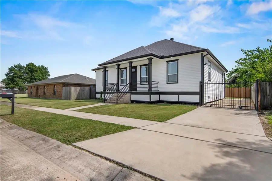 808 Ellen Drive, Chalmette, LA 70043 - #2