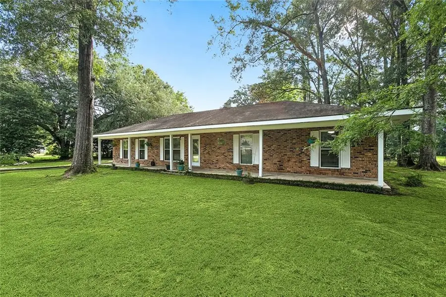 29758 Oak Street, Holden, LA 70744 - #2