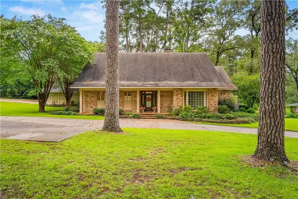 2354 Donahue Ferry Road, Pineville, LA 71360