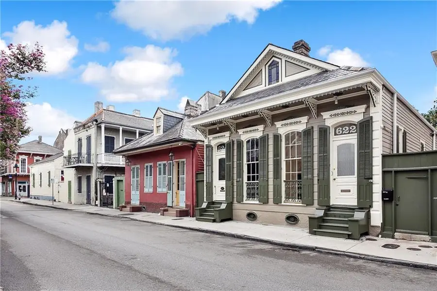 622- 24 Burgundy Street, New Orleans, LA 70112 - #3