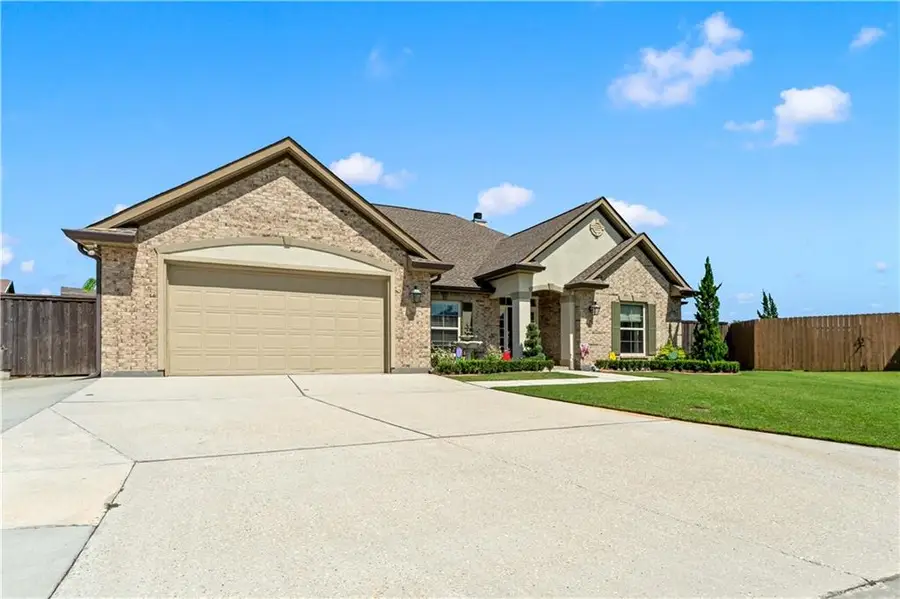 1040 Carencro Circle, Marrero, LA 70072 - #2