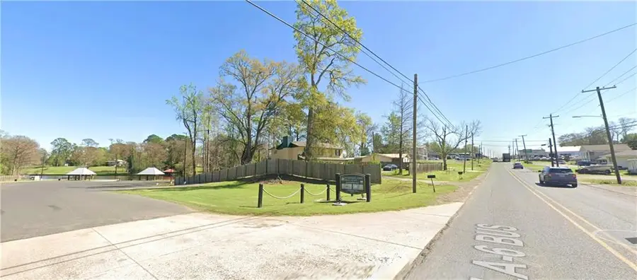1337 Washington Street, Natchitoches, LA 71457 - #3