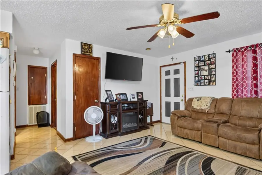 335 De La Ronde Drive, Chalmette, LA 70043 - #3