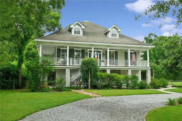 2724 South Street, Mandeville, LA 70448