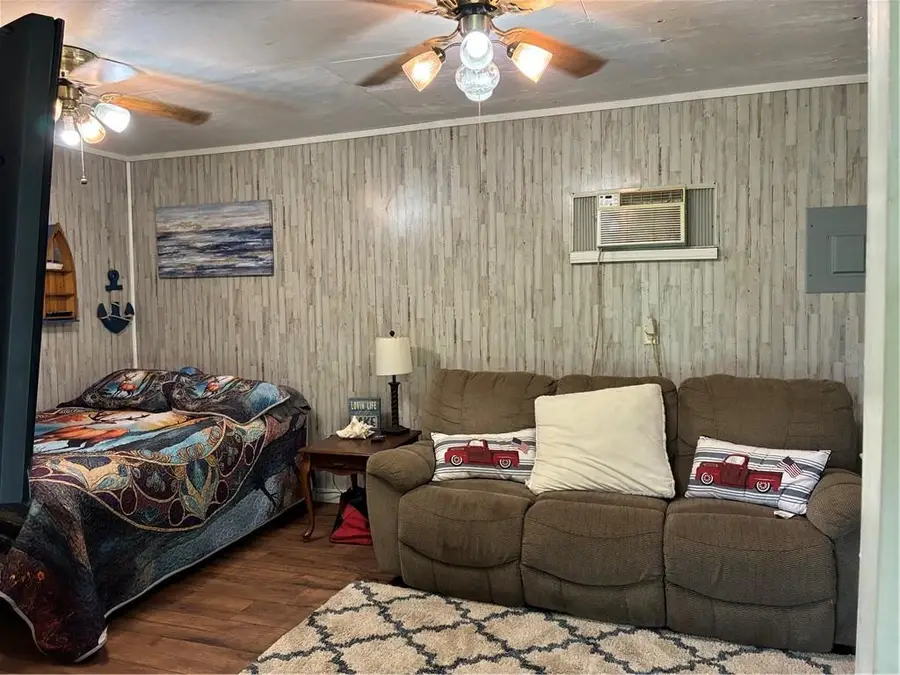 1300 Johnson Circle, Montgomery, LA 71454 - #3