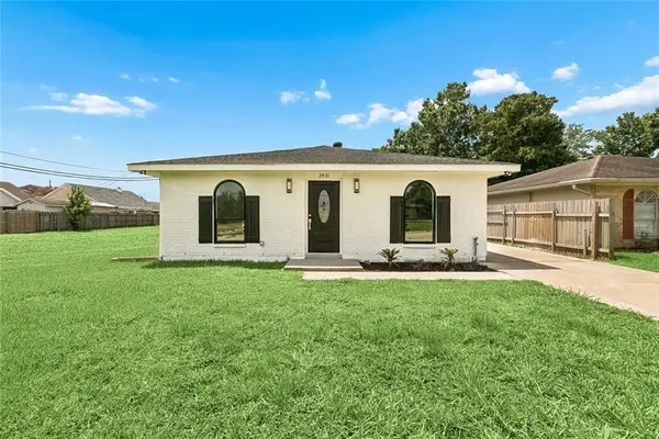 2401 Taffy Drive, Marrero, LA 70072
