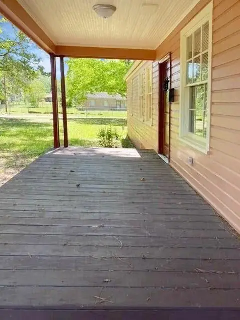 1104 Pinckney Avenue, Leesville, LA 71446 - #3