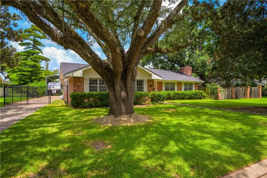 3458 Parkway Drive, Alexandria, LA 71301 - #3